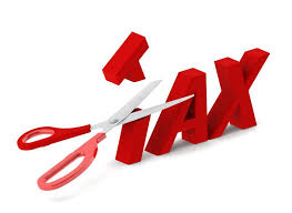 Thuế phí và lệ phí có sự tương đồng và liên hệ gì với các chi phí phát sinh trong quá trình hoạt động kinh doanh?
